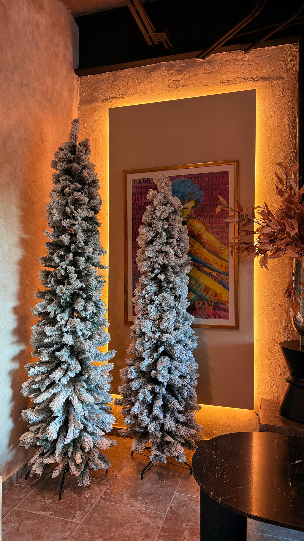 ARBOL 2.10M SLIM NEVADO