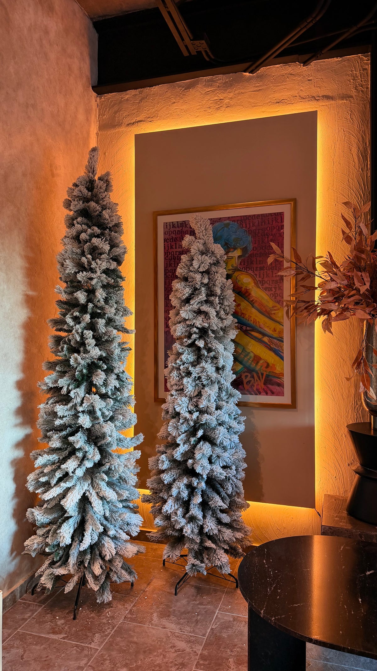 ARBOL 2.10M SLIM NEVADO