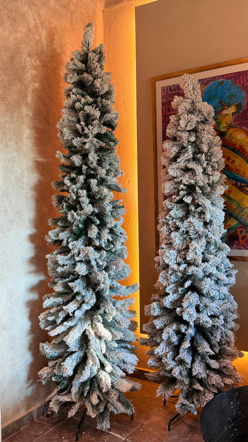 ARBOL 2.10M SLIM NEVADO